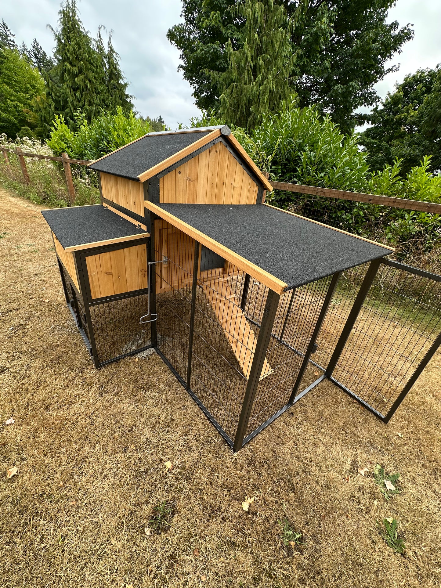 NEW-METAL Cottage Coop. in-stock