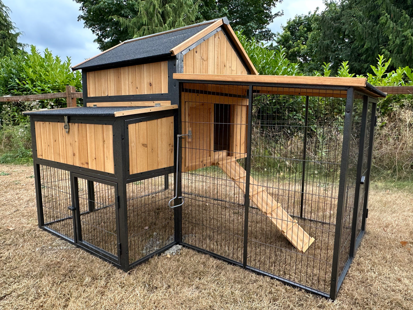 NEW-METAL Cottage Coop.  in-stock