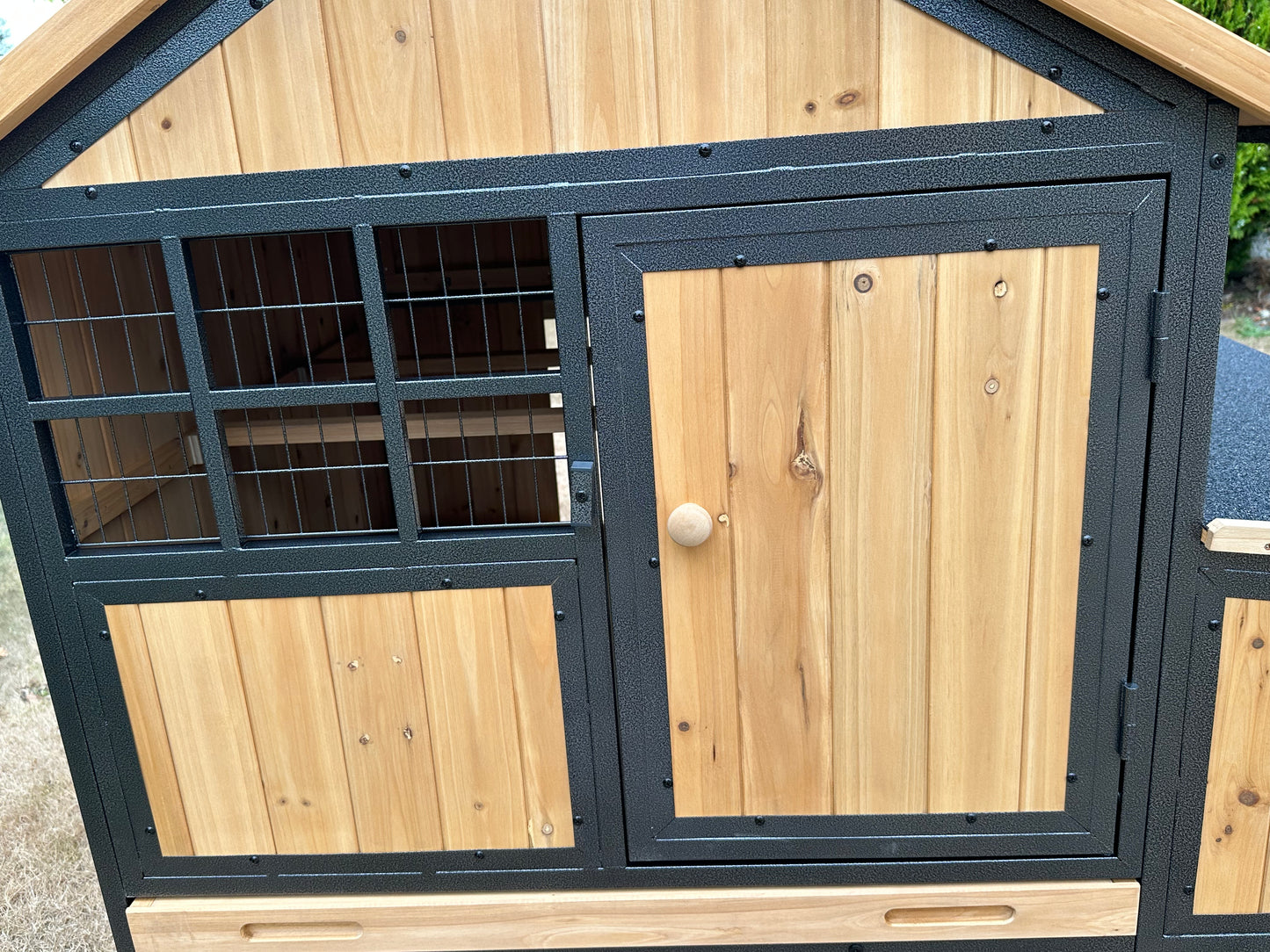 NEW-METAL Cottage Coop.  in-stock