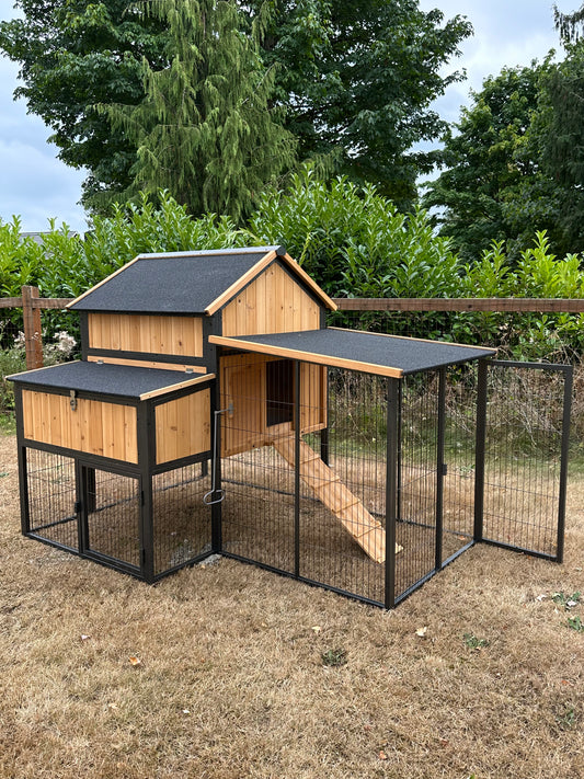 NEW-METAL Cottage Coop.  in-stock